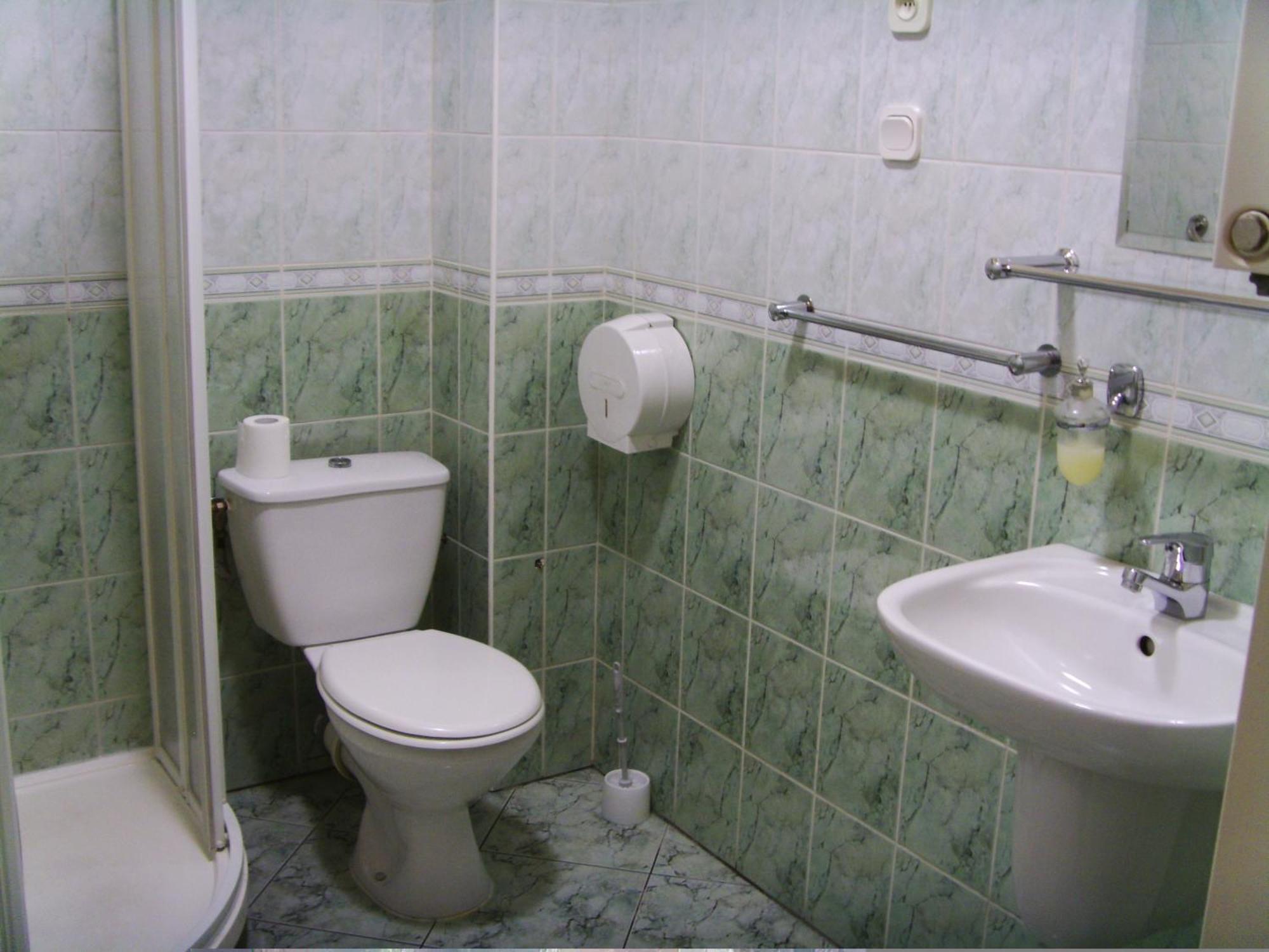 Hotel Iskra Rzeszów Eksteriør bilde
