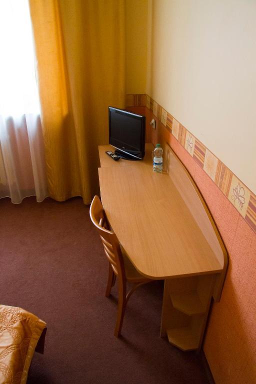 Hotel Iskra Rzeszów Rom bilde