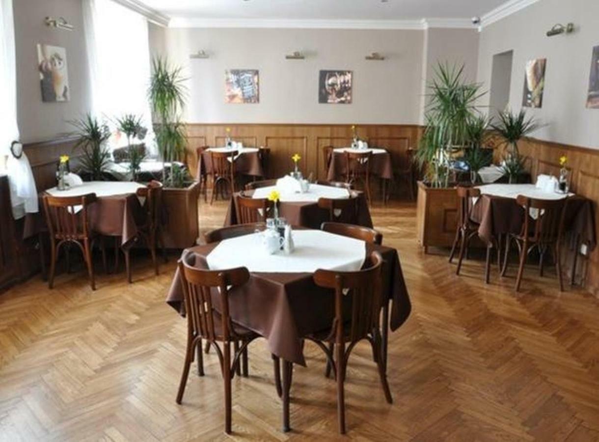 Hotel Iskra Rzeszów Eksteriør bilde